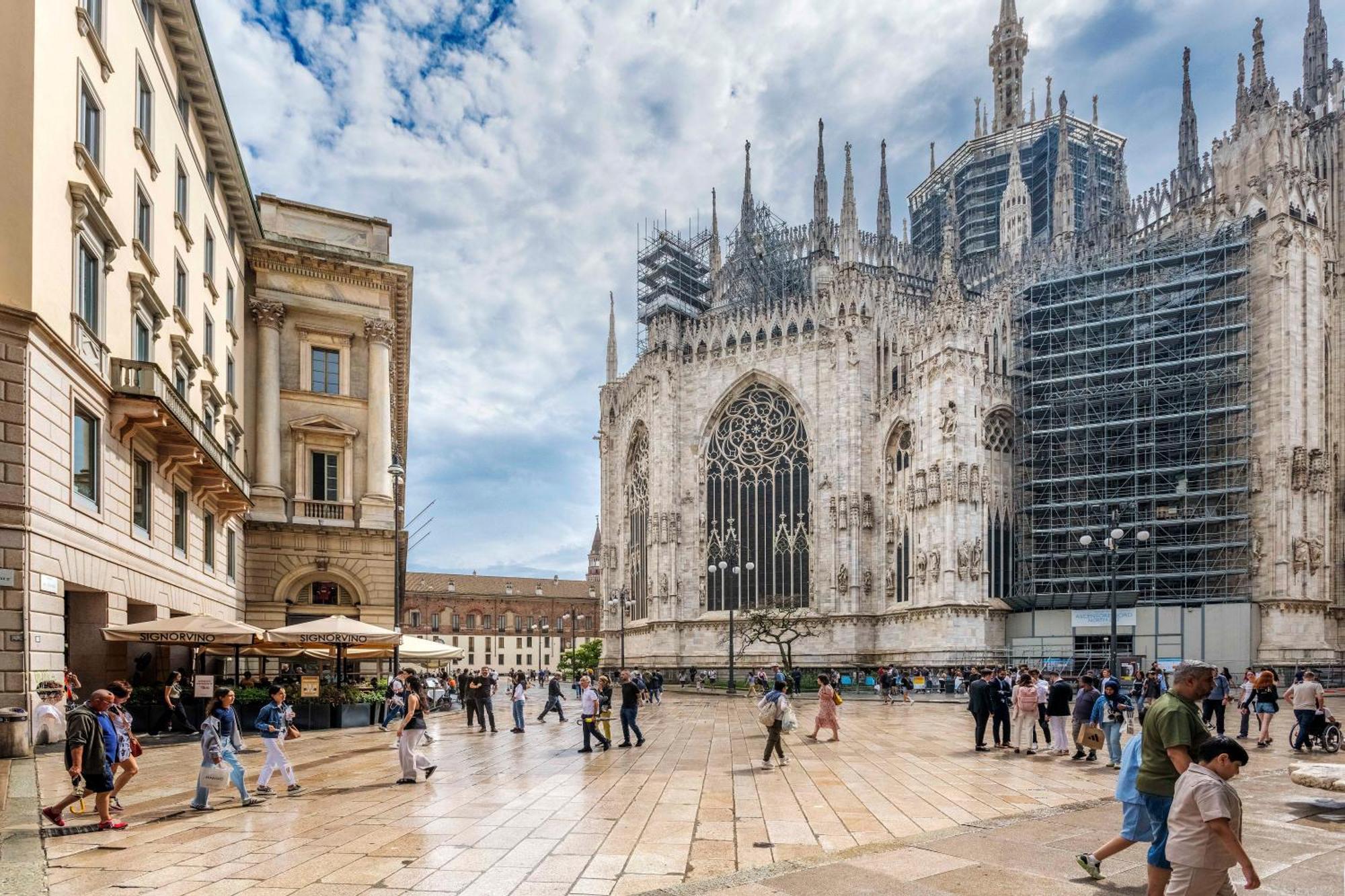 Dhome Milano Esterno foto