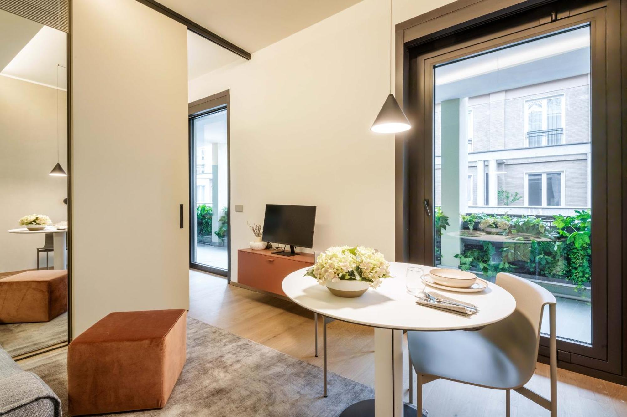 Dhome Milano Esterno foto